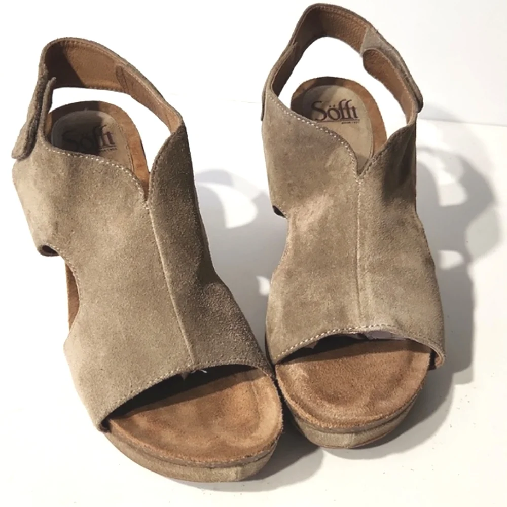 Sofft Chloe Suede Open Toe Wedge Sandal Light Taupe Size 10